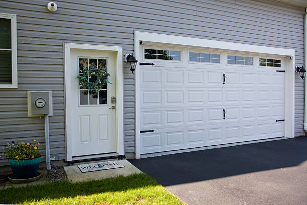 24/7 Emergency Garage Door Roller Replacement experts in Boron, CA